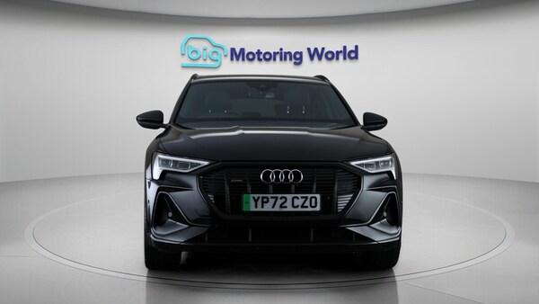 Used Audi e-tron 2022 for sale - 76327382: Photo 3