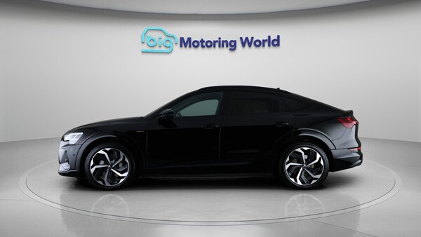 Used Audi e-tron 2022 for sale - 76327382: Photo 5