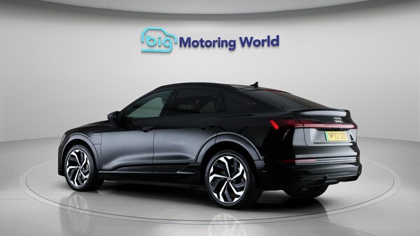Used Audi e-tron 2022 for sale - 76327382: Photo 6