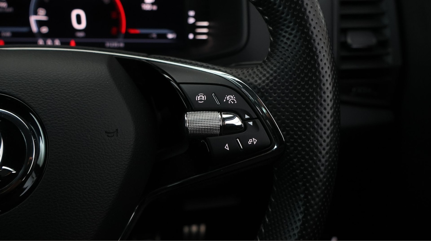 Used Skoda Karoq 2021 for sale - 77399493: Photo 25