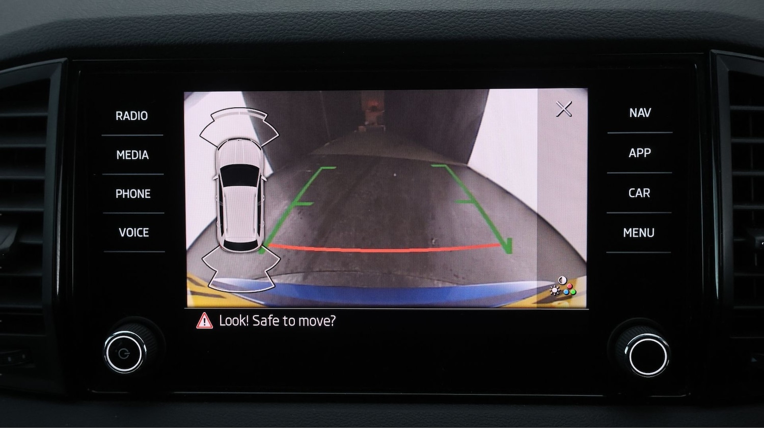 Used Skoda Karoq 2021 for sale - 77399493: Photo 26