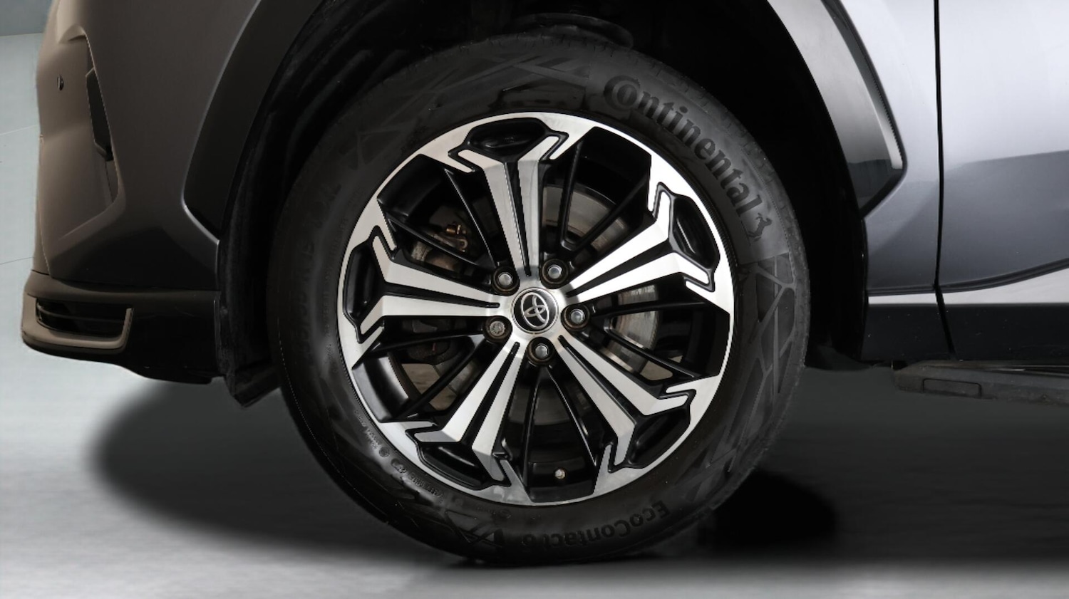 Used Toyota RAV4 2022 for sale - 76666669: Photo 19