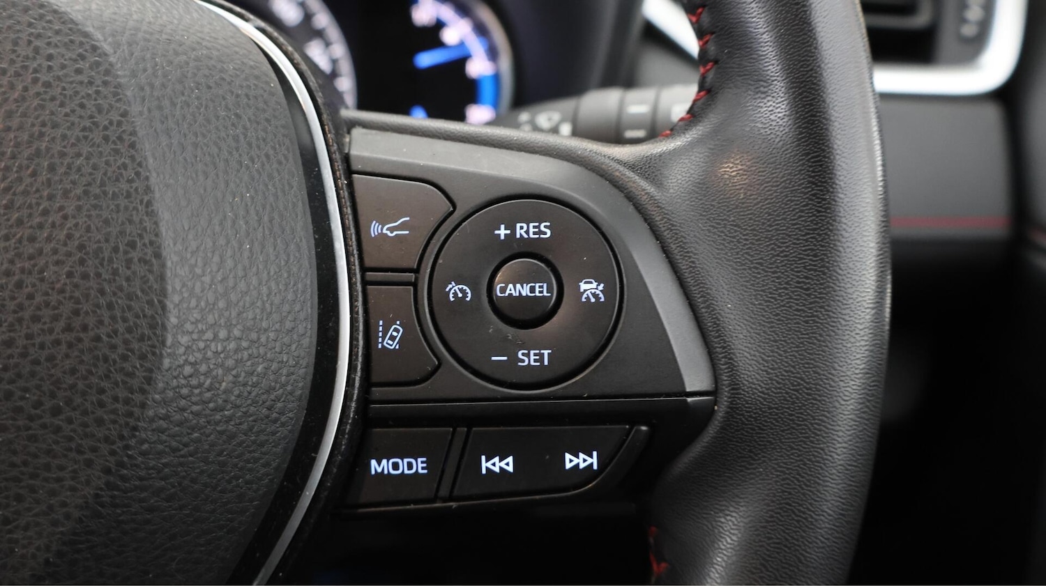 Used Toyota RAV4 2022 for sale - 76666669: Photo 24