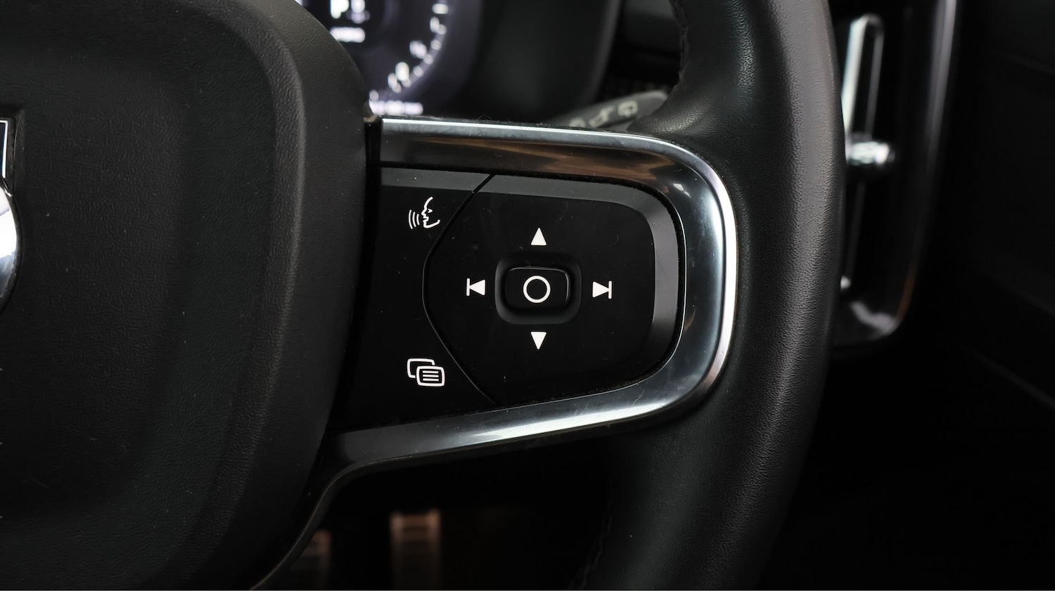 Used Volvo XC40 2022 for sale - 77934862: Photo 21