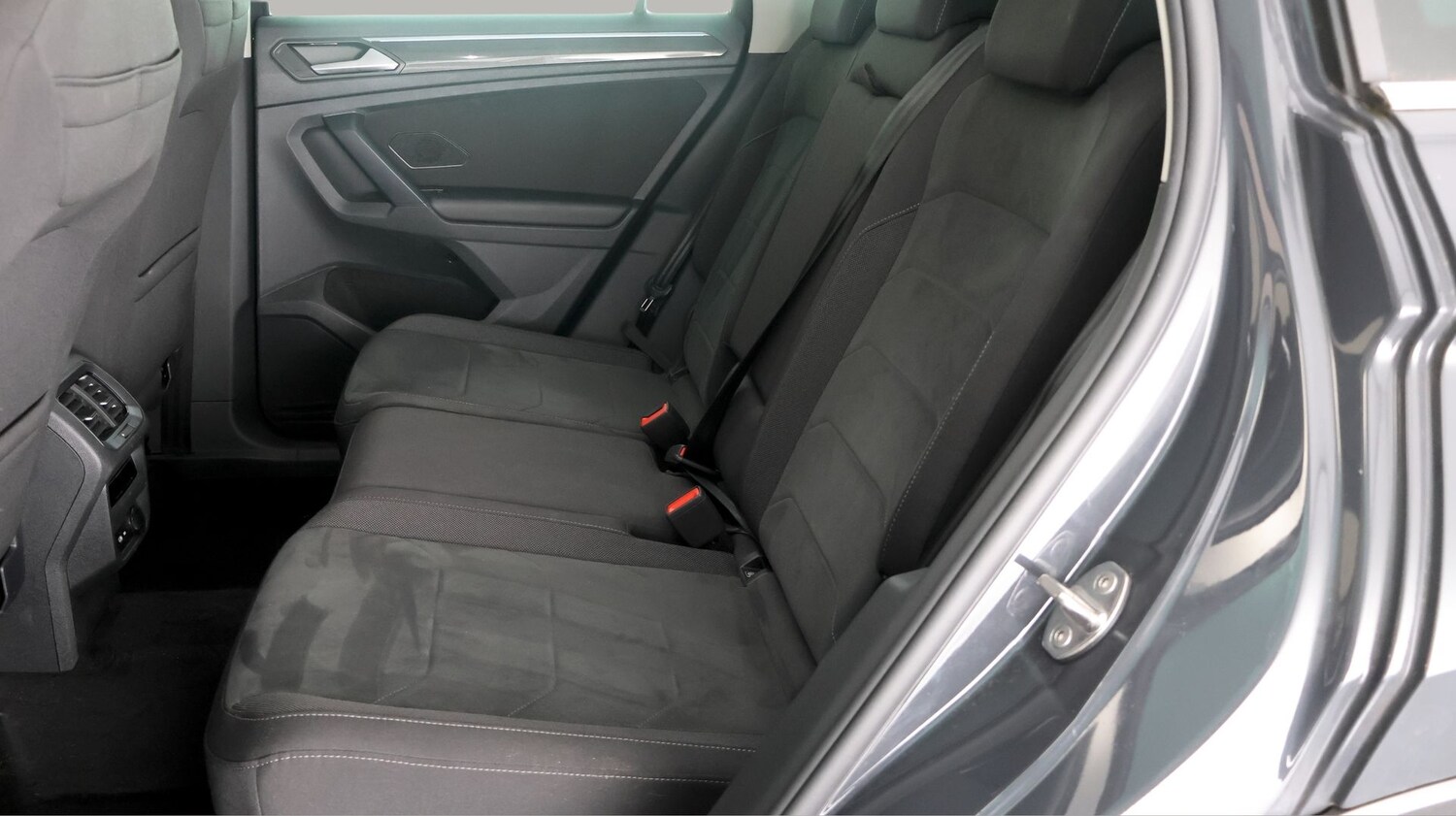 Used Volkswagen Tiguan 2023 for sale - 78106102: Photo 15