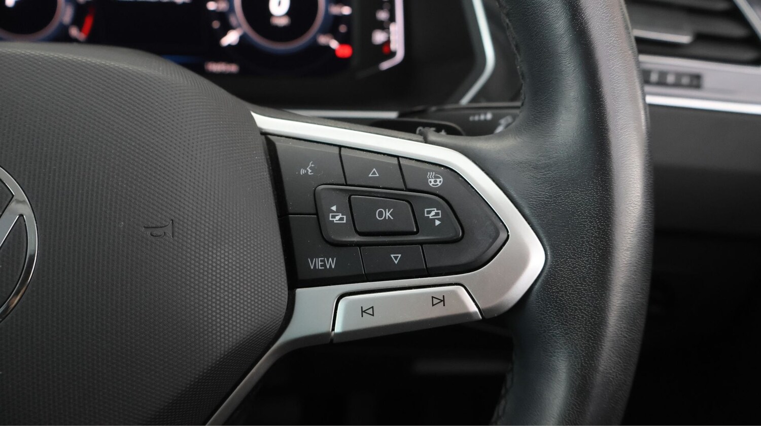 Used Volkswagen Tiguan 2023 for sale - 78106102: Photo 24