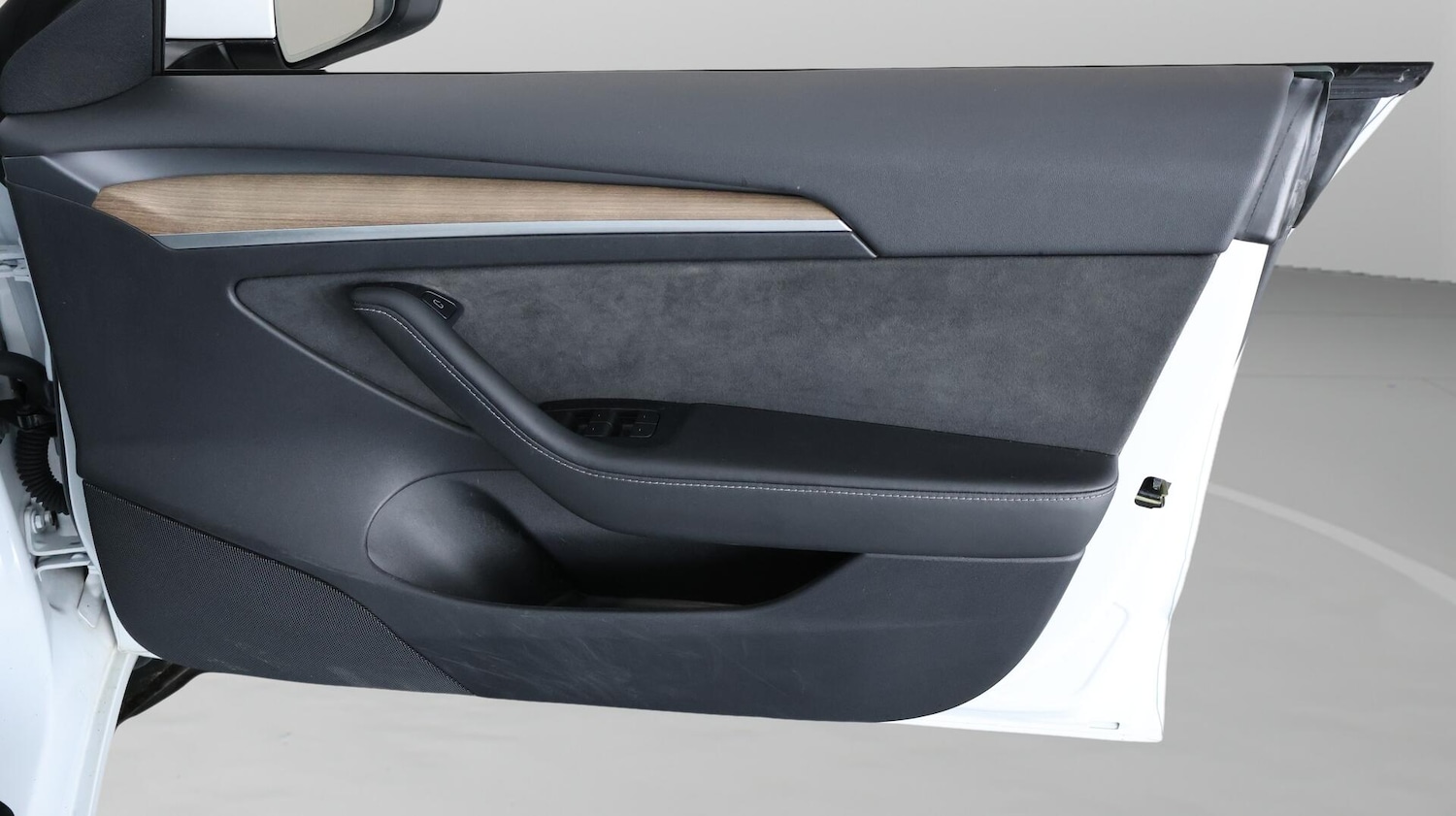 Used Tesla Model 3 2021 for sale - 76137408: Photo 15