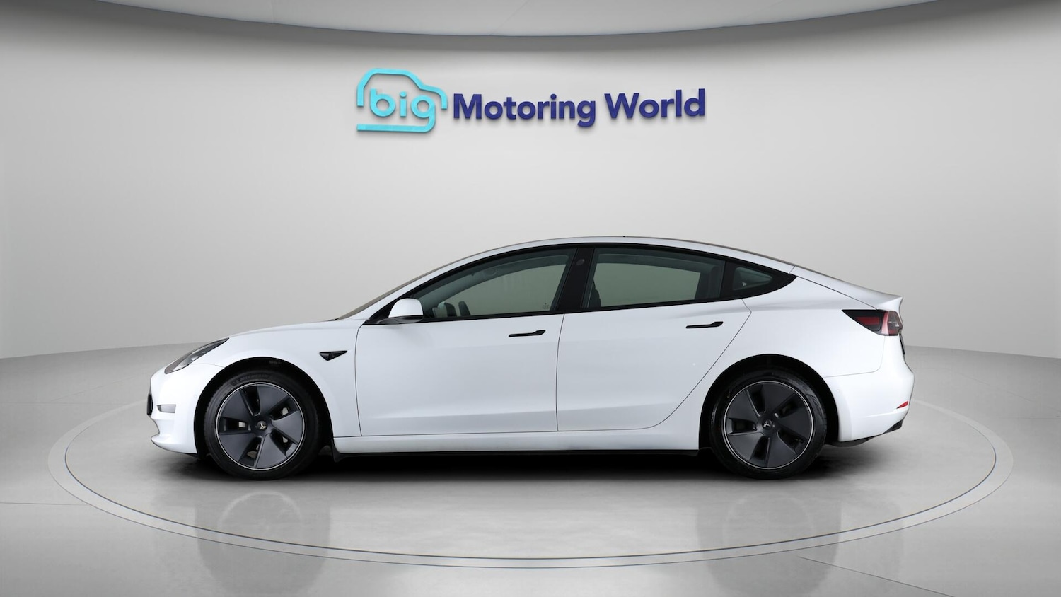 Used Tesla Model 3 2021 for sale - 76137408: Photo 4
