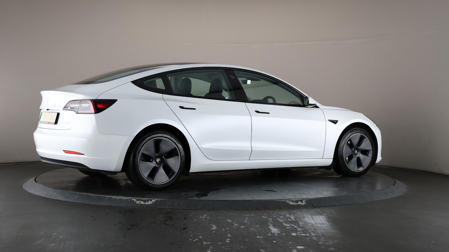 Used Tesla Model 3 2021 for sale - 76137408: Photo 64