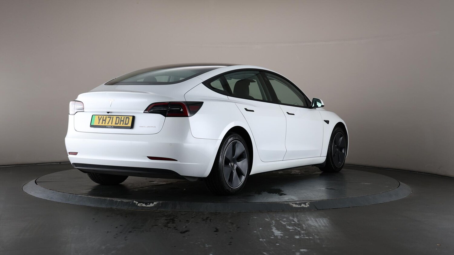 Used Tesla Model 3 2021 for sale - 76137408: Photo 67