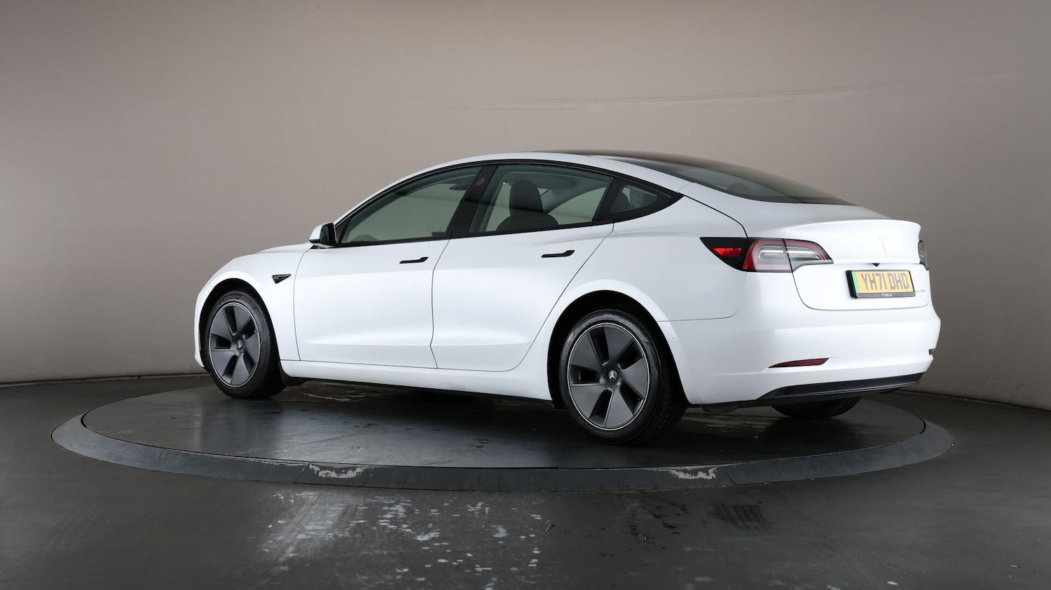 Used Tesla Model 3 2021 for sale - 76137408: Photo 74
