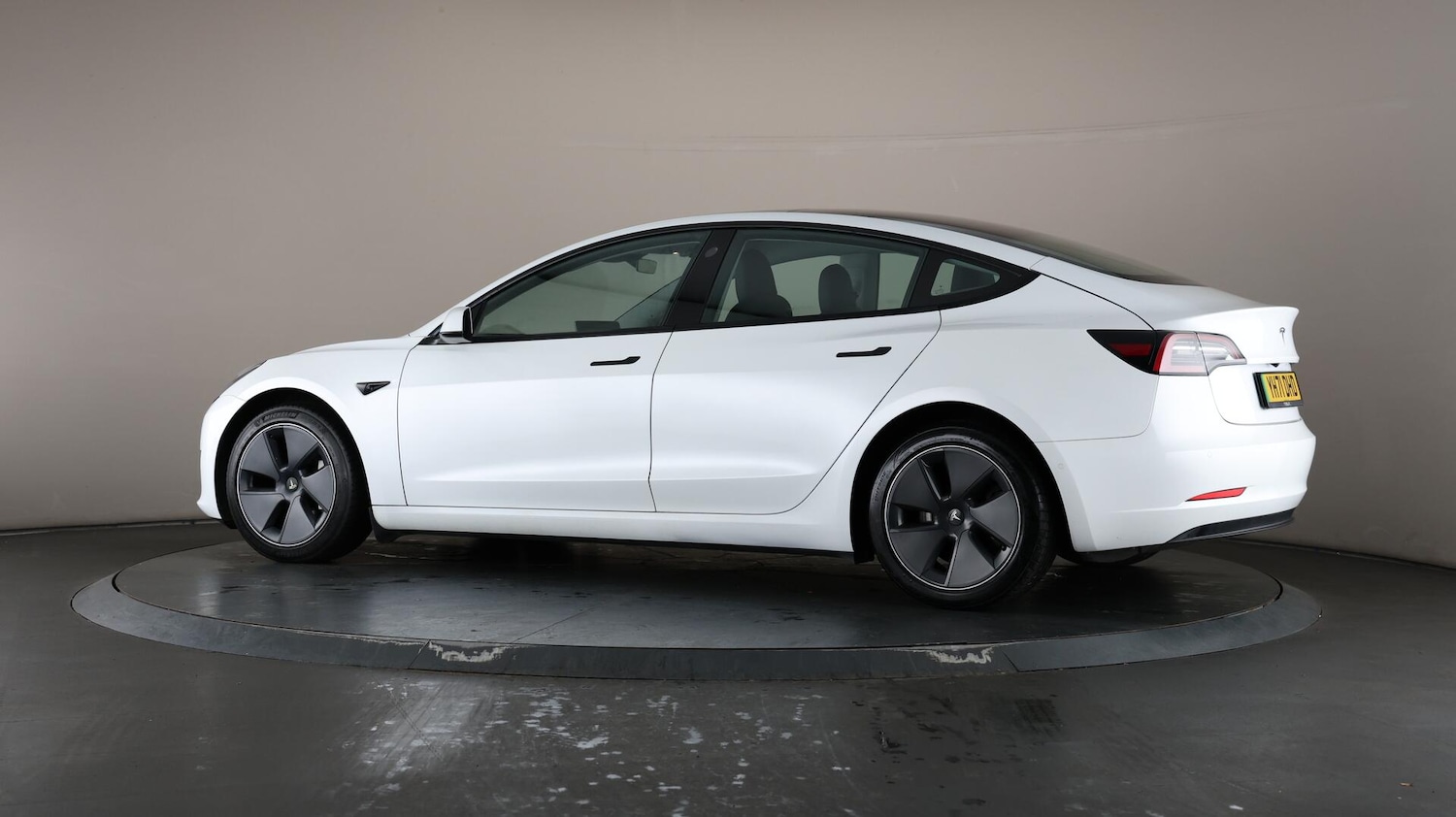 Used Tesla Model 3 2021 for sale - 76137408: Photo 76