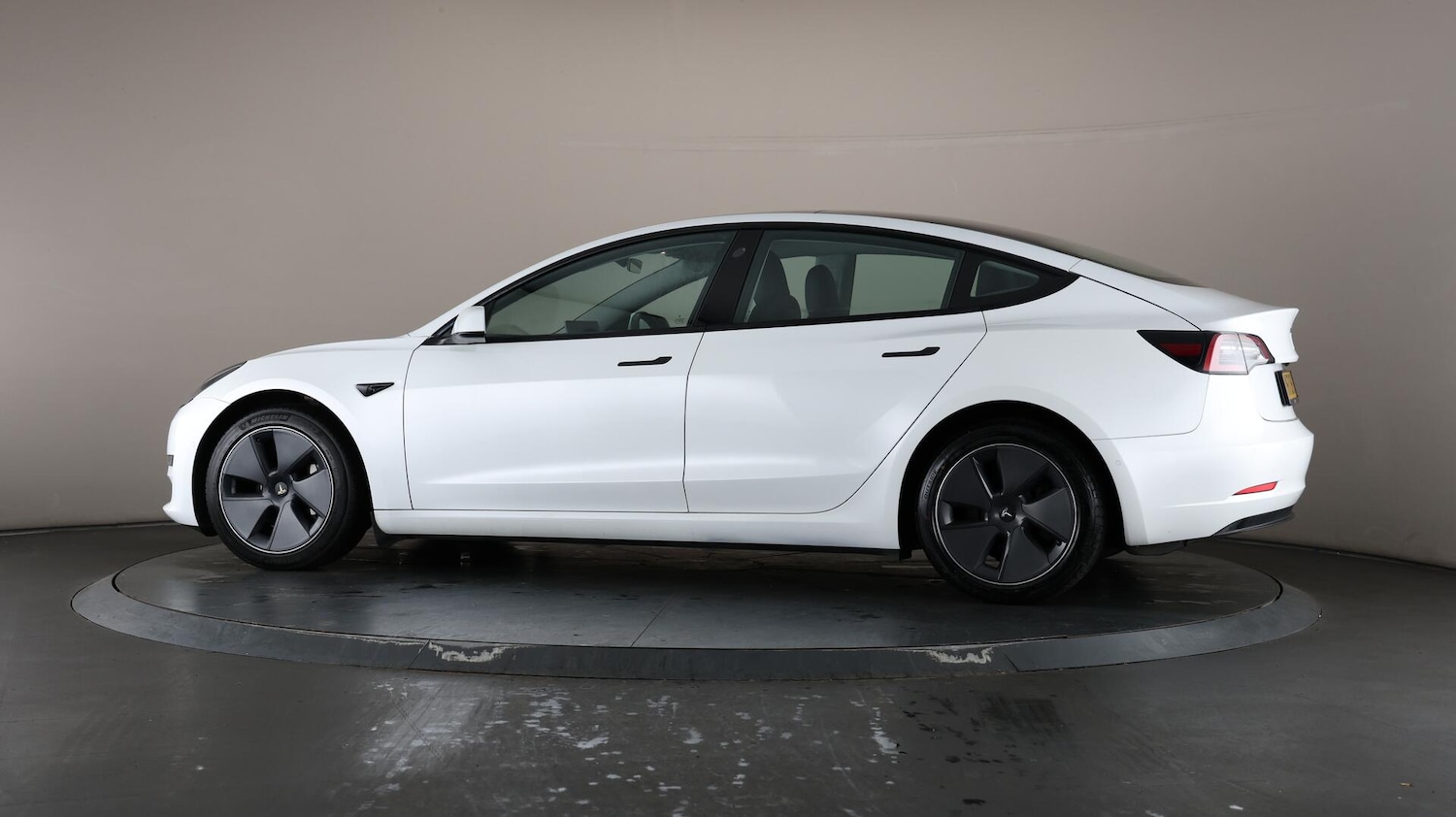Used Tesla Model 3 2021 for sale - 76137408: Photo 77