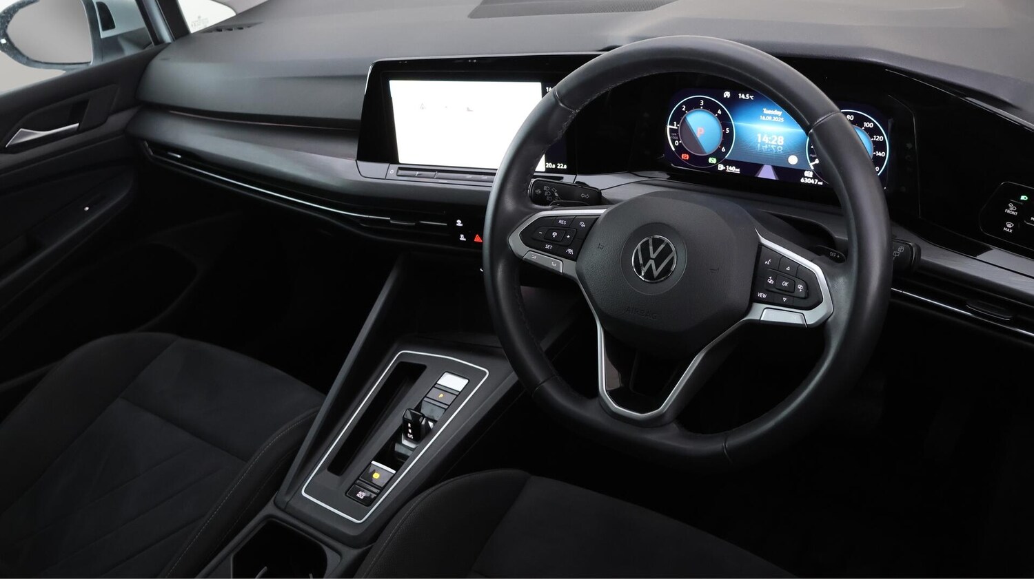 Used Volkswagen Golf 2022 for sale - 76001849: Photo 9