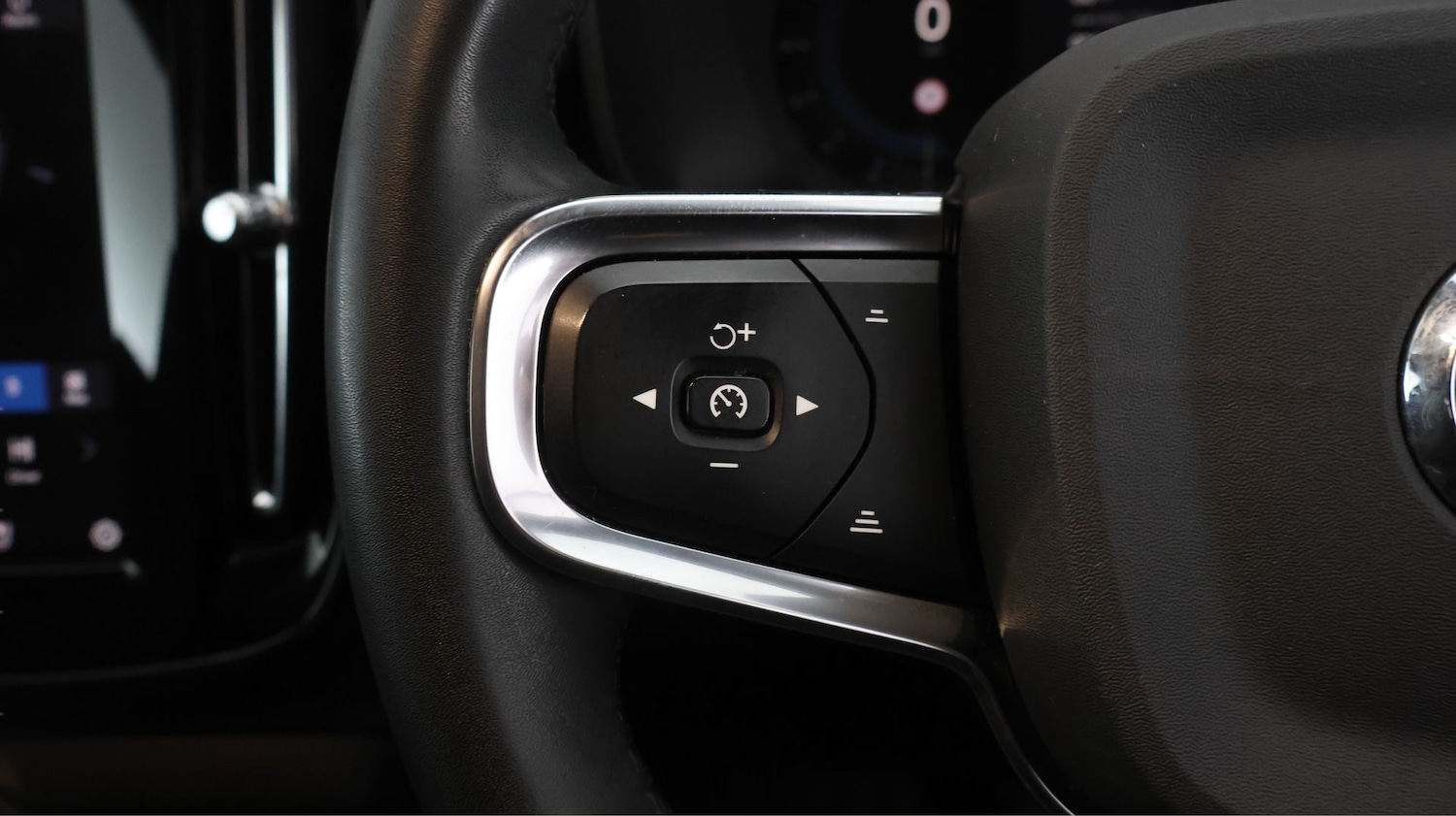 Used Volvo XC40 2022 for sale - 77379370: Photo 20