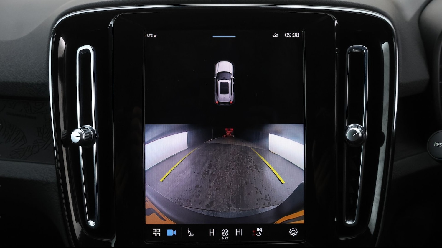 Used Volvo XC40 2022 for sale - 77379370: Photo 21