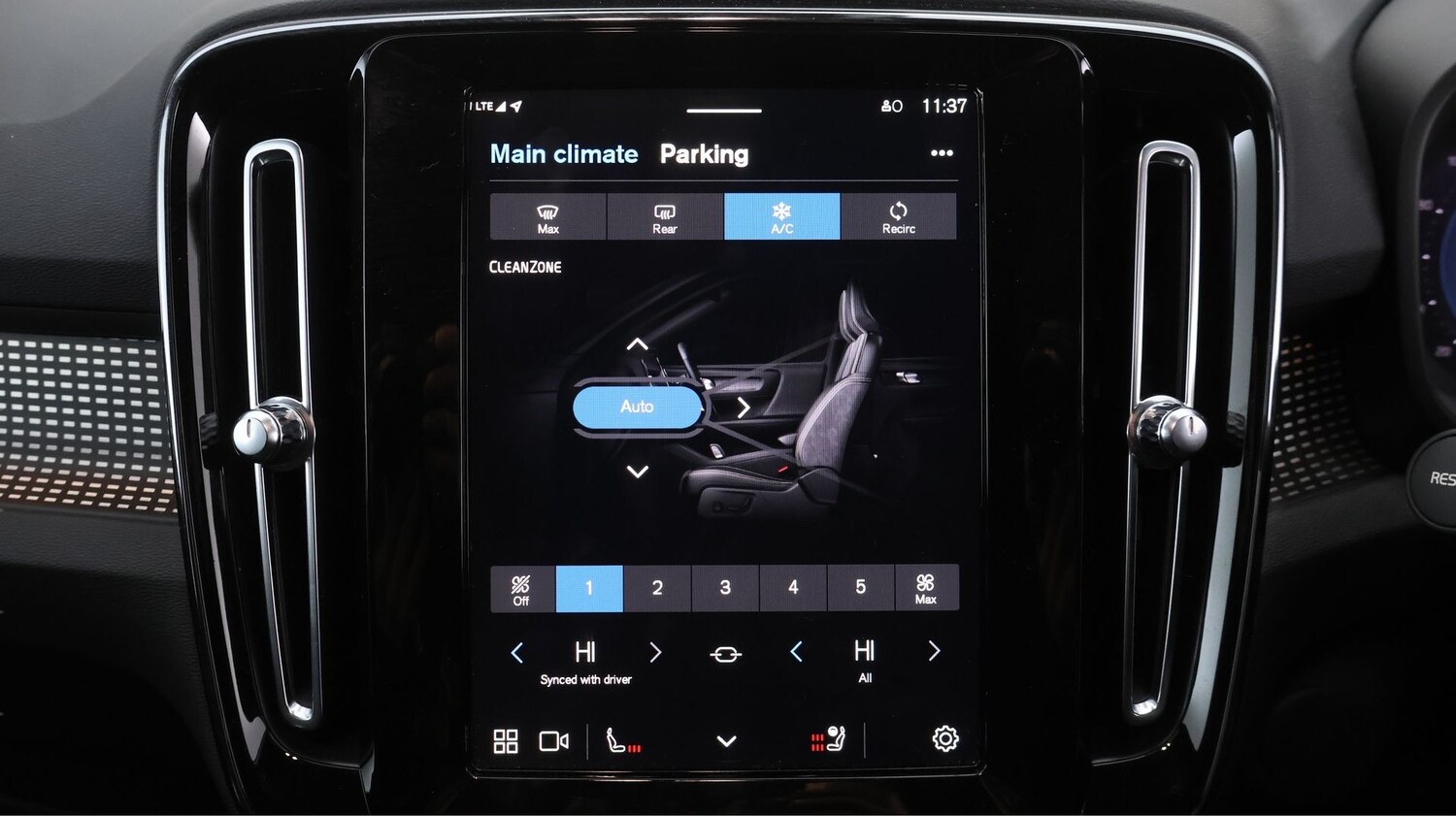 Used Volvo XC40 2022 for sale - 77746089: Photo 11