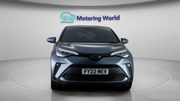 Used Toyota C-HR 2022 for sale - 76283065: Photo 2