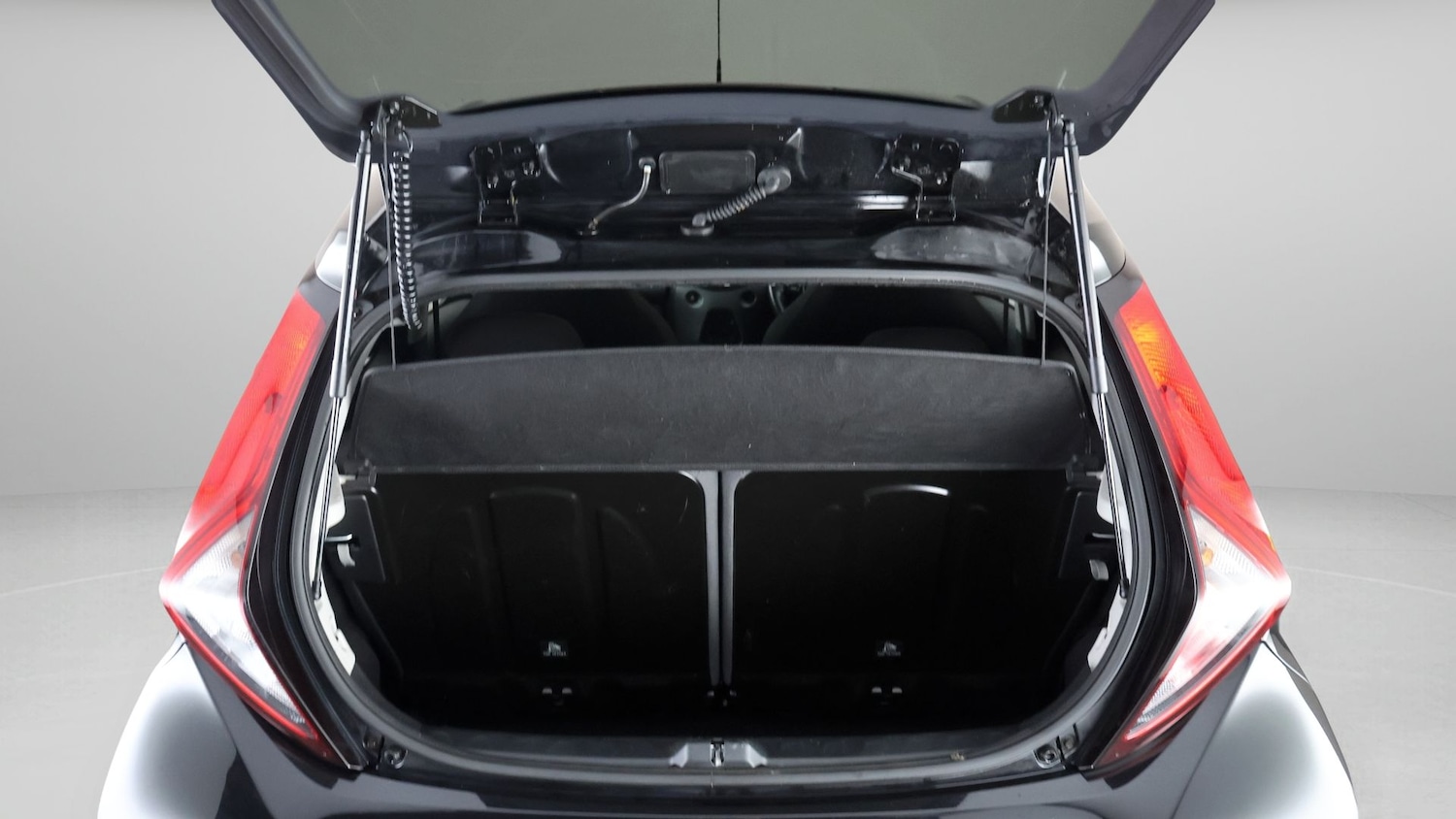 Used Toyota AYGO 2021 for sale - 77230762: Photo 17