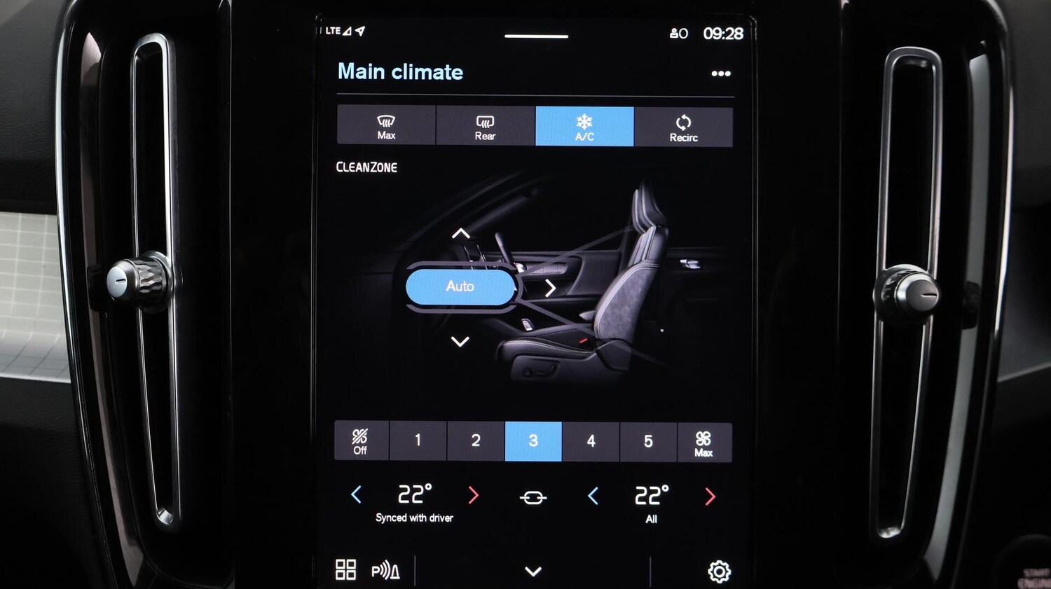 Used Volvo XC40 2022 for sale - 76596951: Photo 12