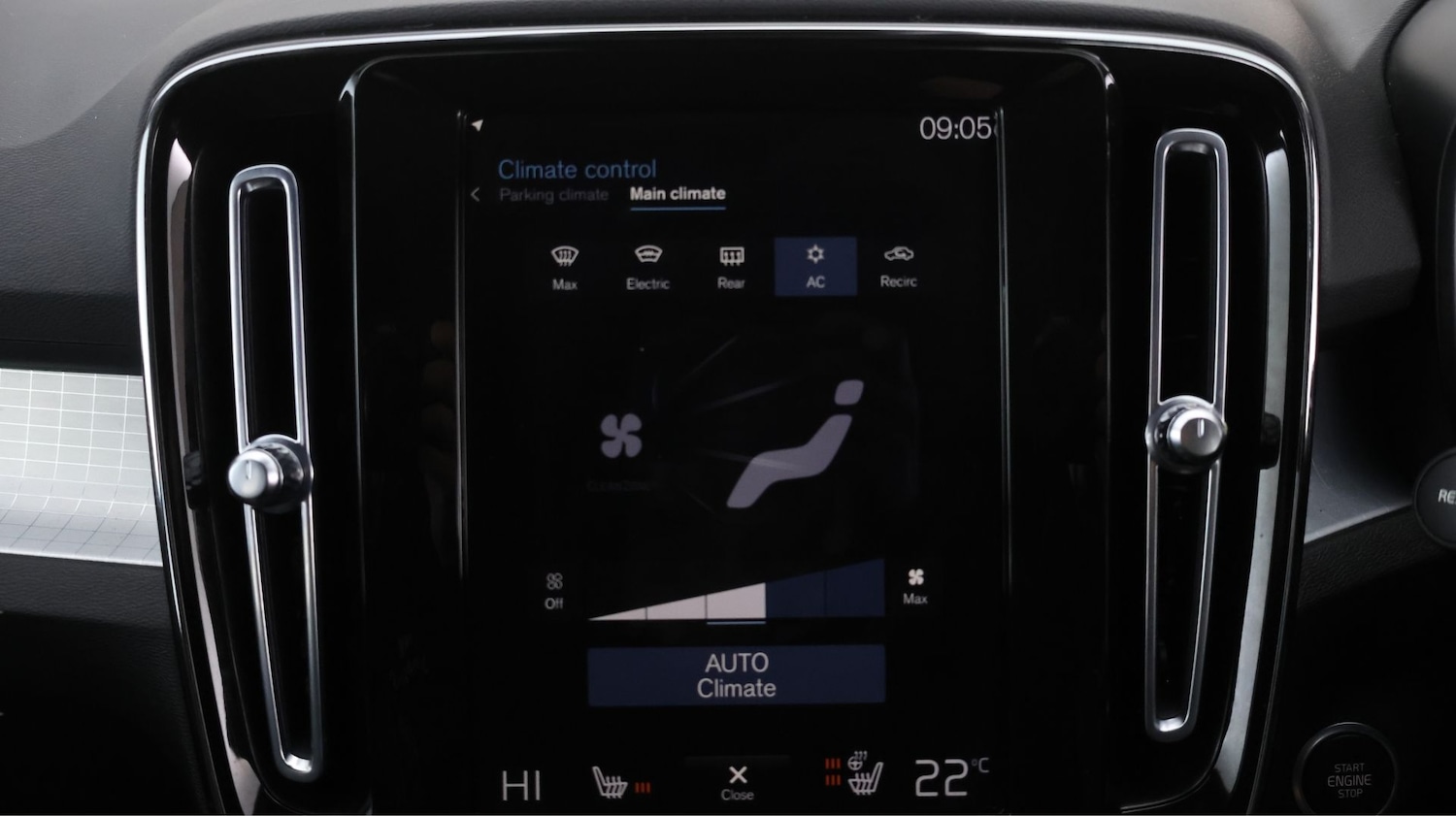 Used Volvo XC40 2023 for sale - 77262071: Photo 12