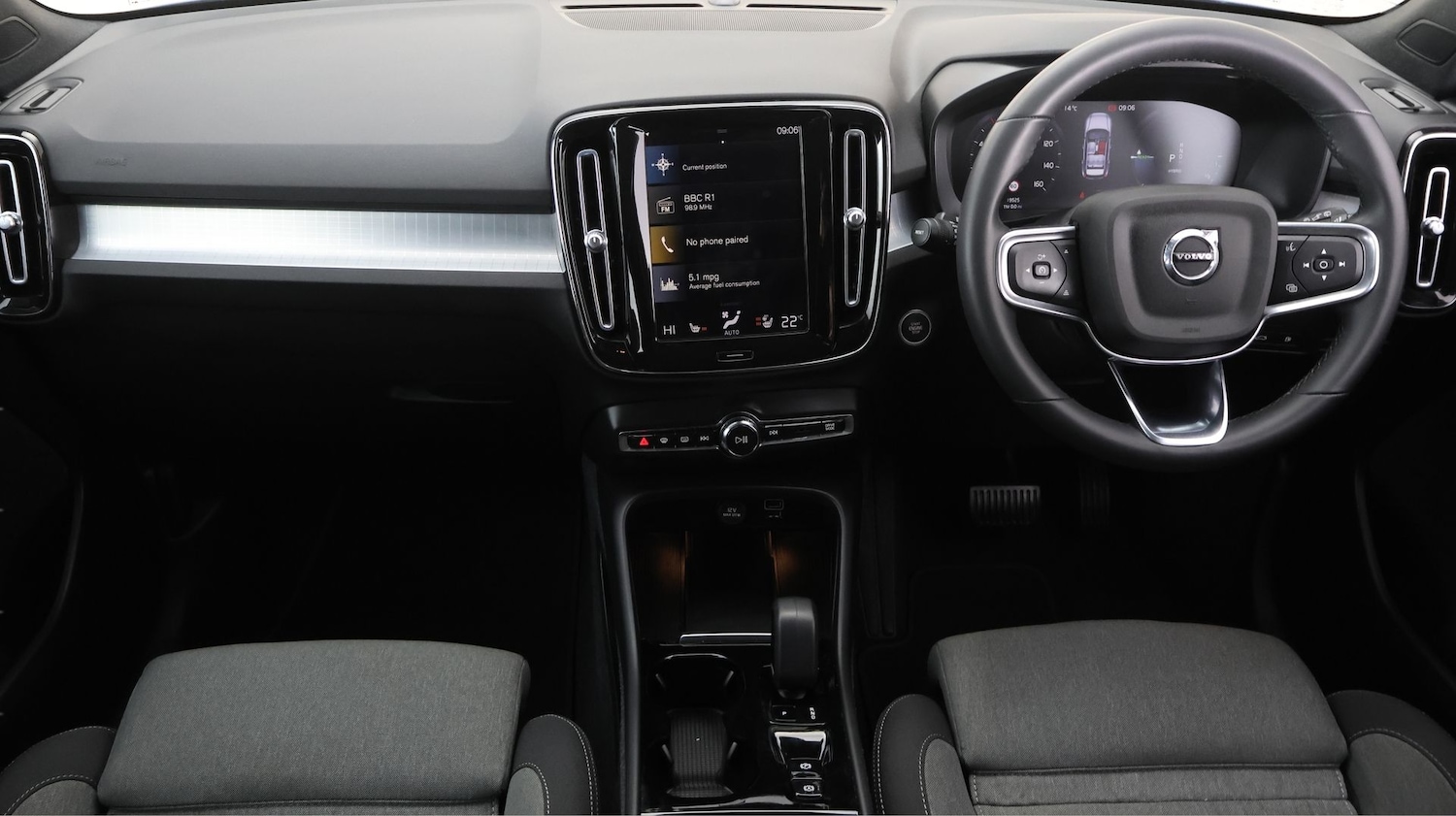 Used Volvo XC40 2023 for sale - 77262071: Photo 13