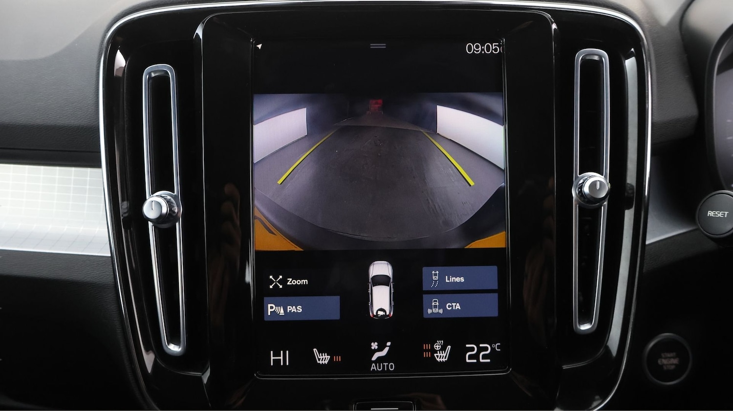 Used Volvo XC40 2023 for sale - 77262071: Photo 23