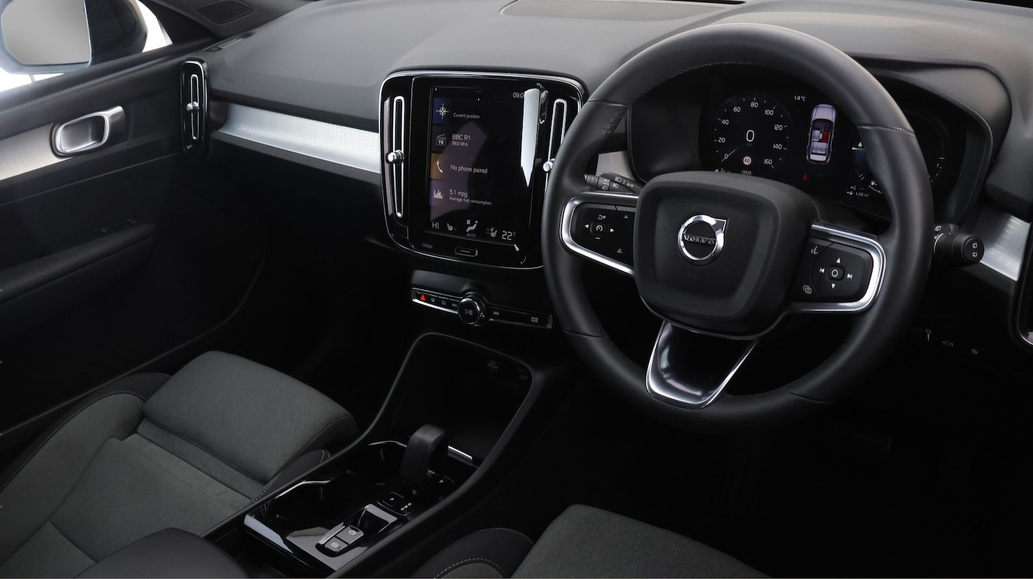 Used Volvo XC40 2023 for sale - 77262071: Photo 9