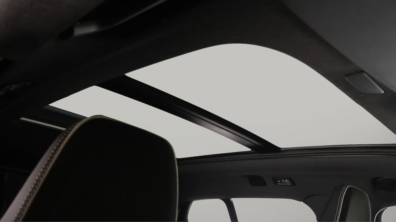 Used Volvo XC40 2023 for sale - 77669386: Photo 27