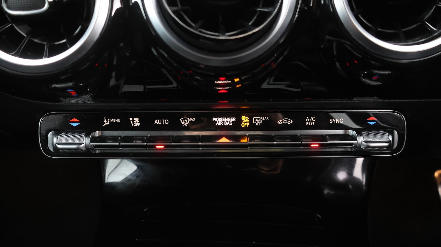 Used Mercedes-Benz A-Class 2020 for sale - 77620808: Photo 12