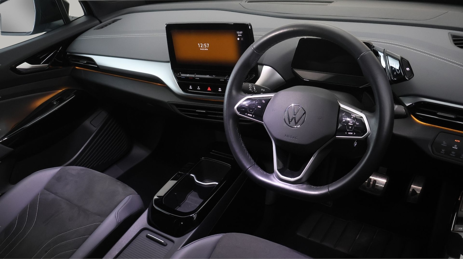 Used Volkswagen ID.4 2023 for sale - 77438644: Photo 9