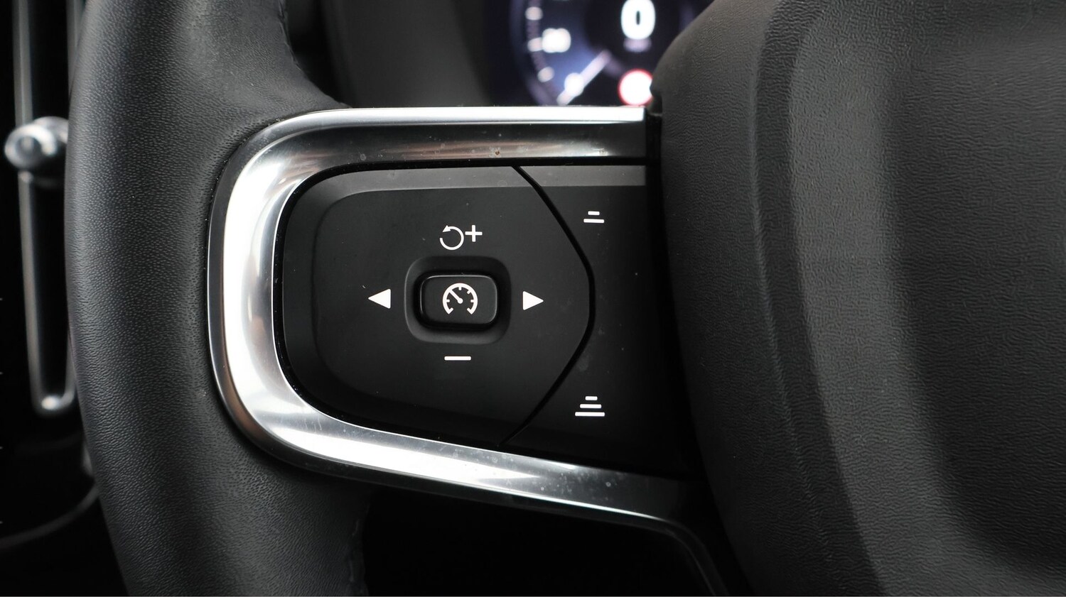 Used Volvo XC40 2022 for sale - 77571223: Photo 22