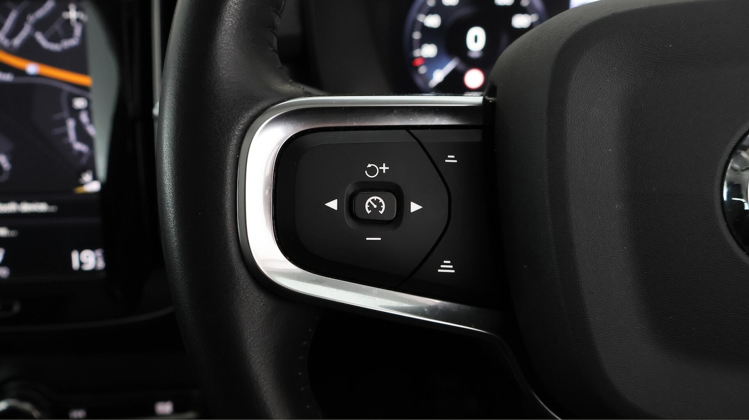 Used Volvo XC40 2020 for sale - 76151669: Photo 20