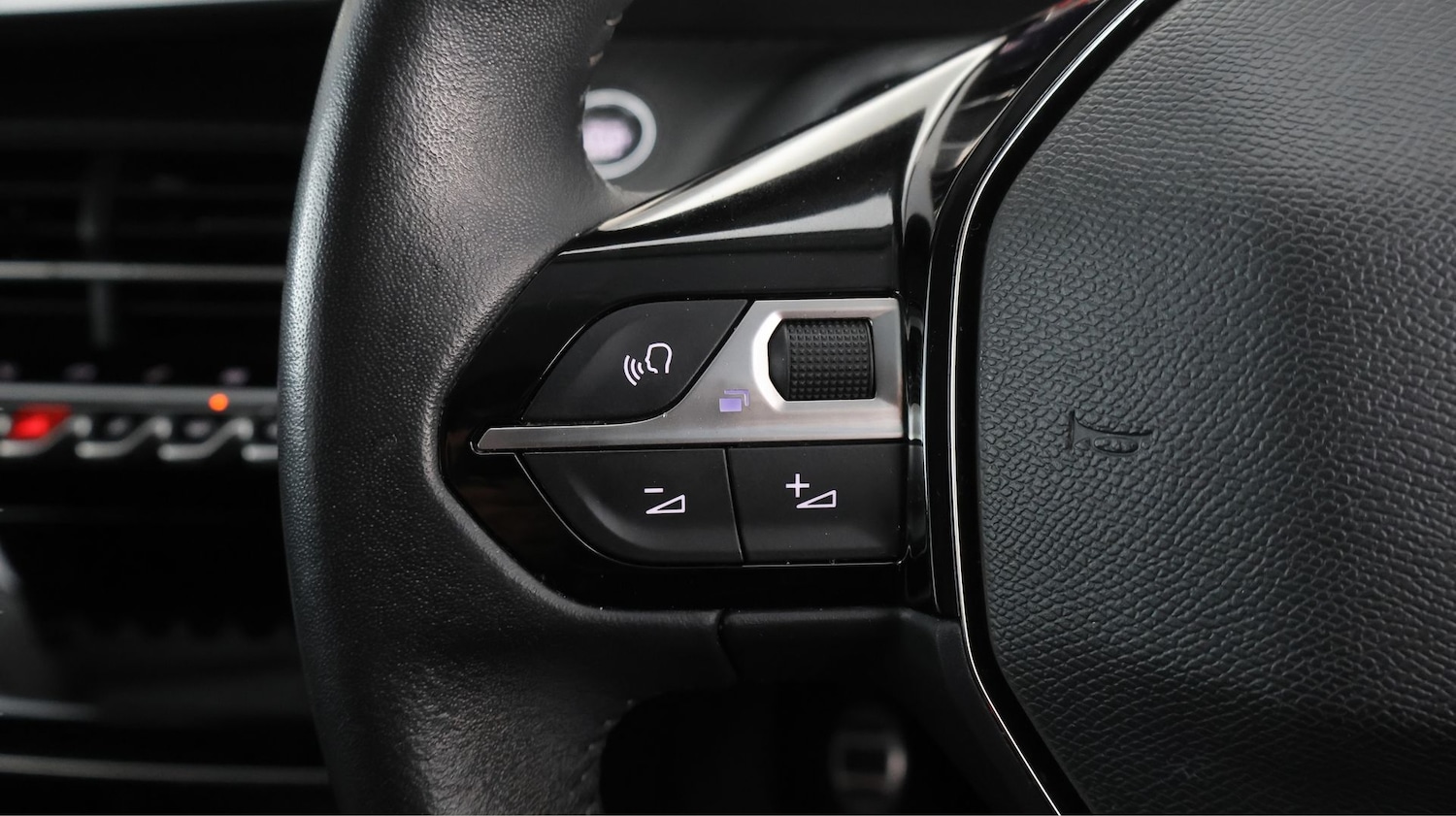 Used Peugeot 2008 2022 for sale - 77294759: Photo 21