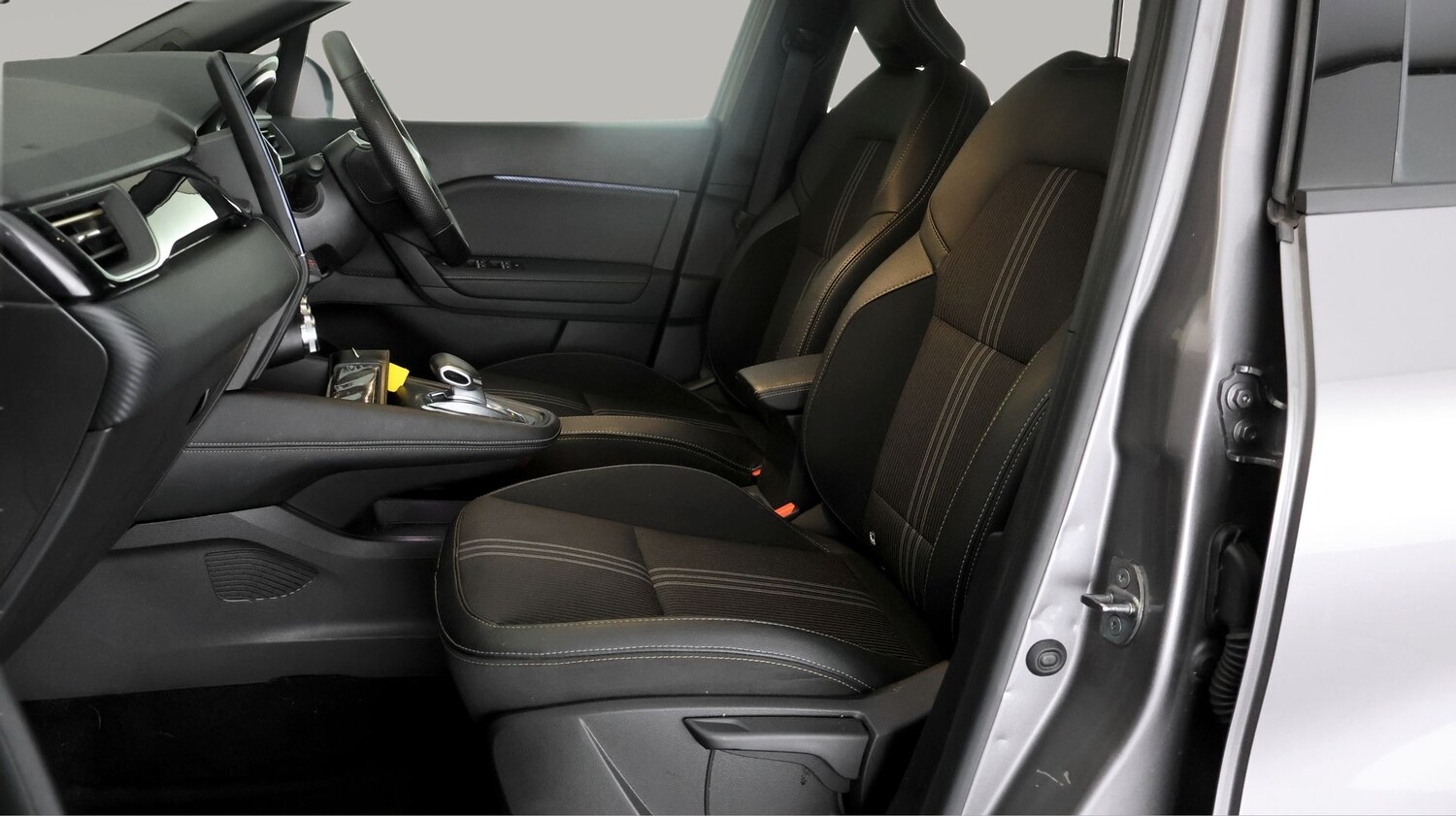 Used Renault Captur 2024 for sale - 77938589: Photo 13