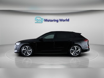 Used Audi e-tron 2023 for sale - 79105300: Photo