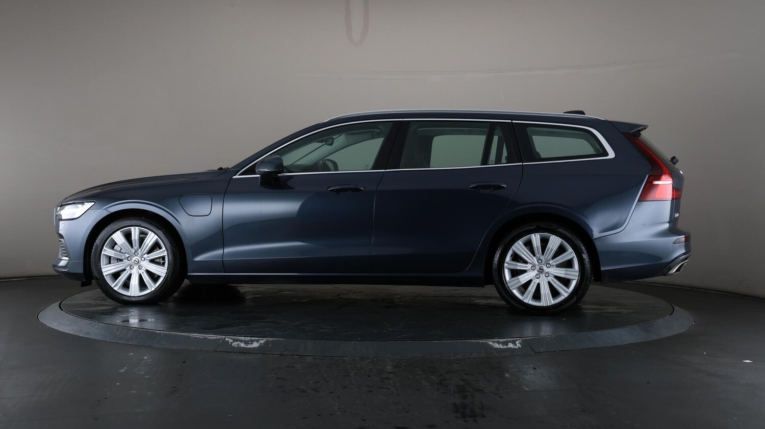 Used Volvo V60 for sale - 76759252: Photo 37