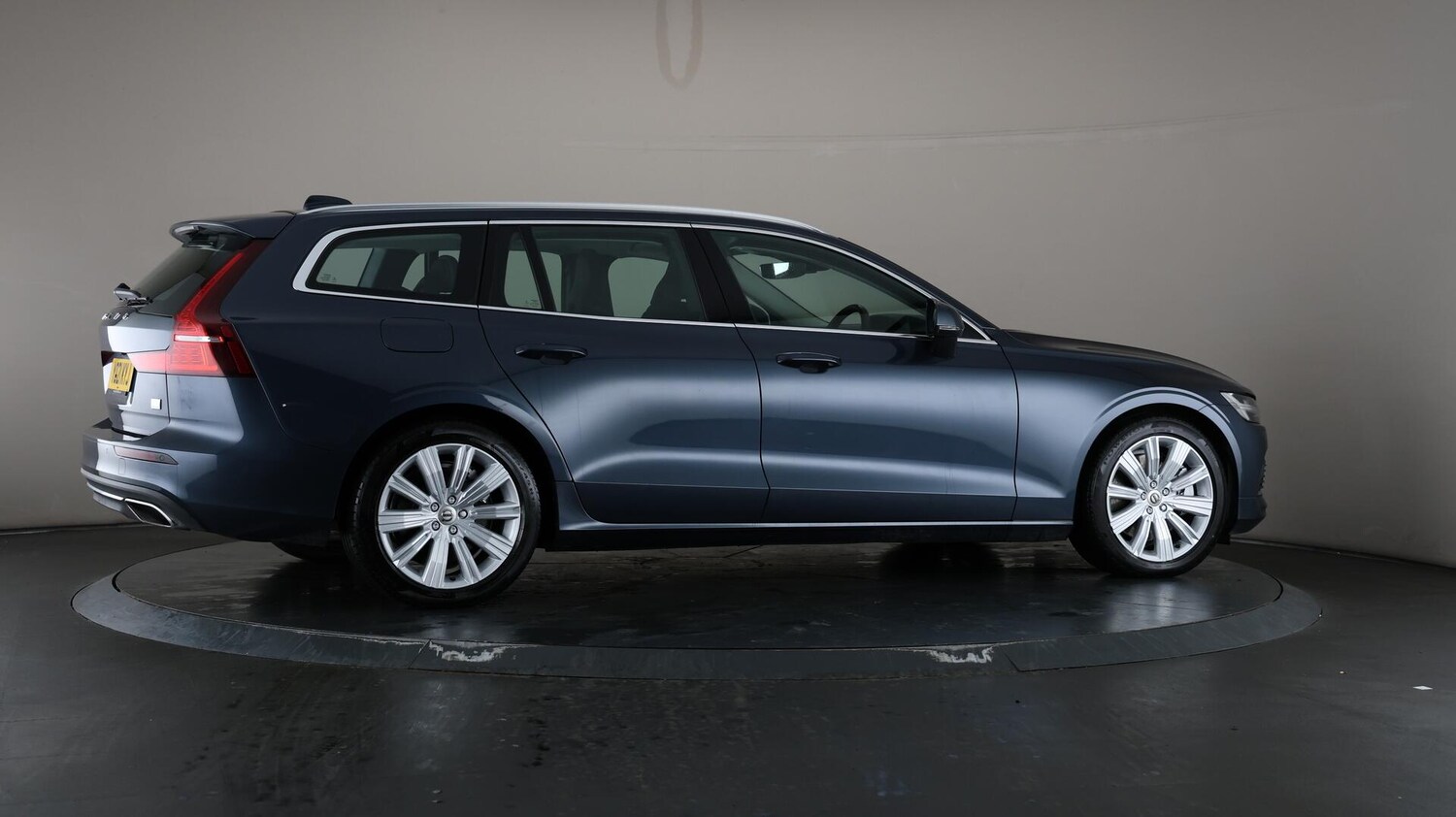 Used Volvo V60 for sale - 76759252: Photo 64
