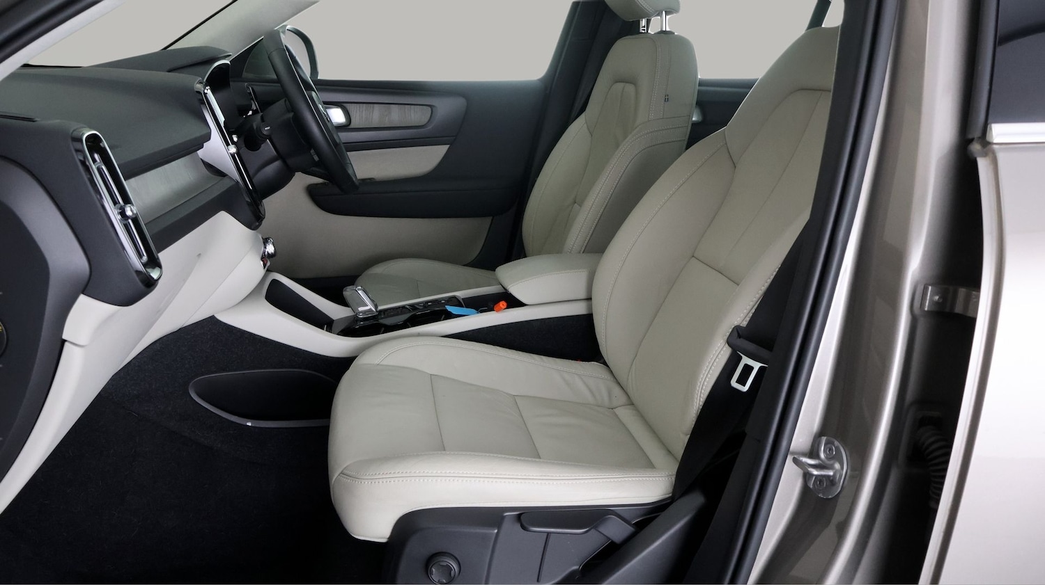 Used Volvo XC40 2022 for sale - 78132618: Photo 13