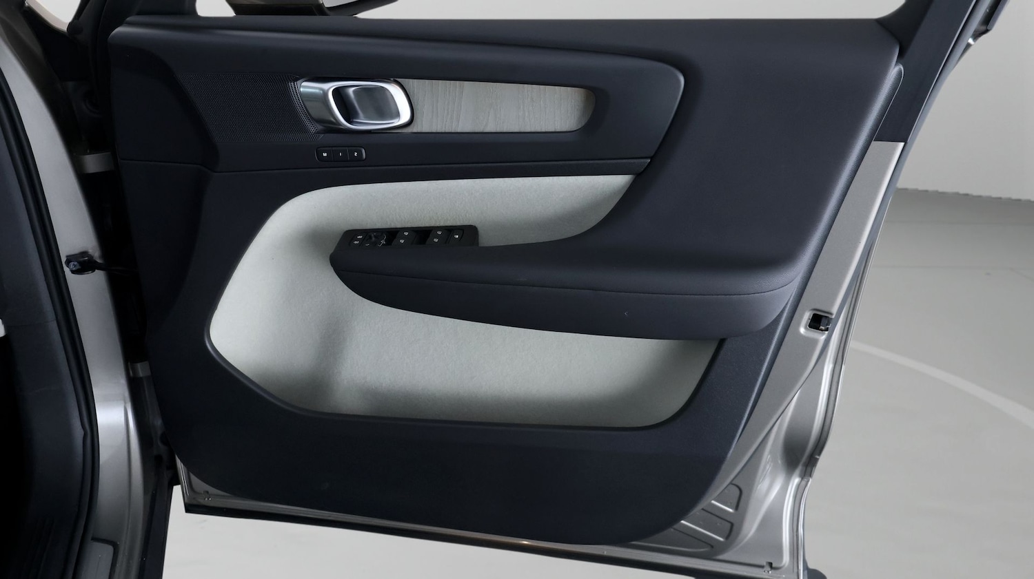 Used Volvo XC40 2022 for sale - 78132618: Photo 14