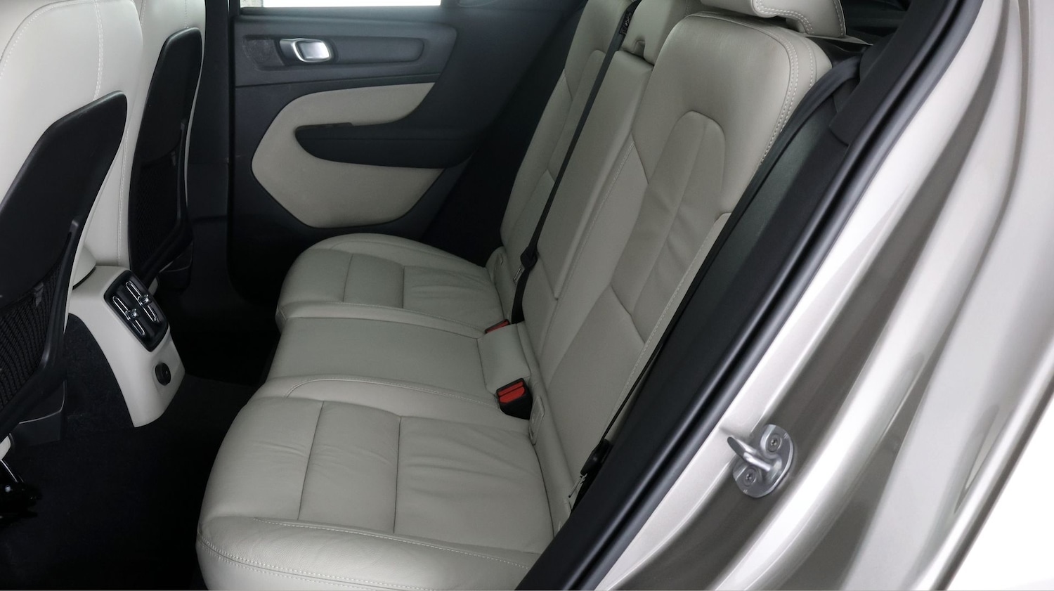 Used Volvo XC40 2022 for sale - 78132618: Photo 15