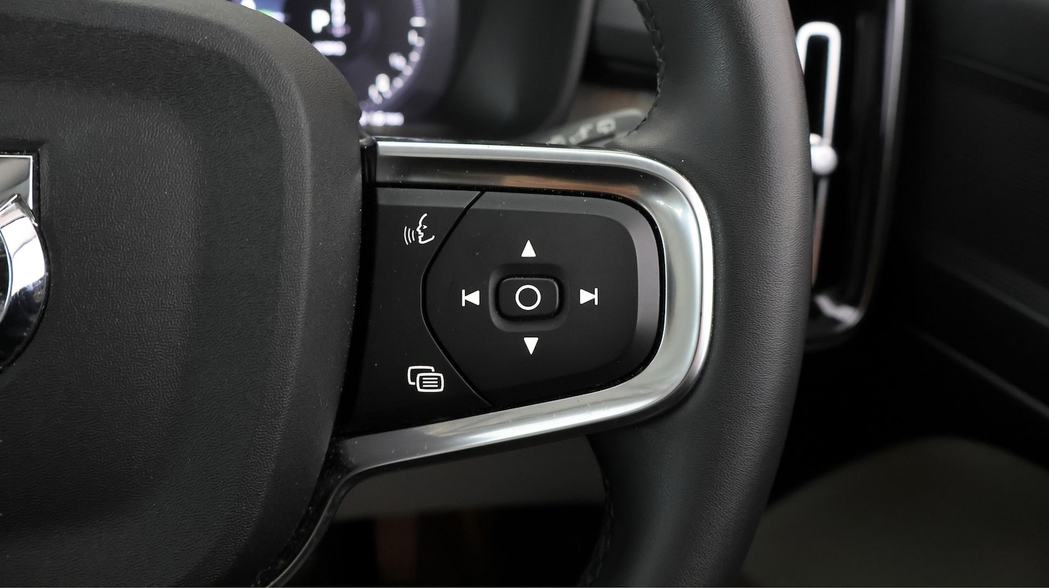 Used Volvo XC40 2022 for sale - 78132618: Photo 19