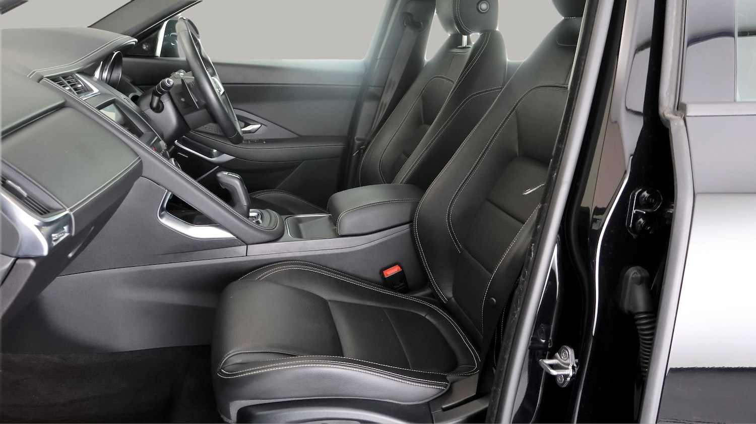 Used Jaguar E-Pace 2020 for sale - 77921627: Photo 13