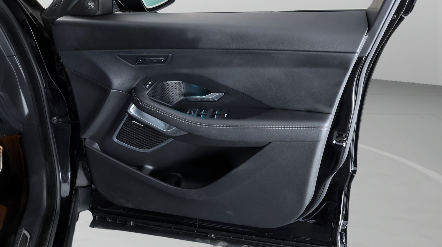 Used Jaguar E-Pace 2020 for sale - 77921627: Photo 14