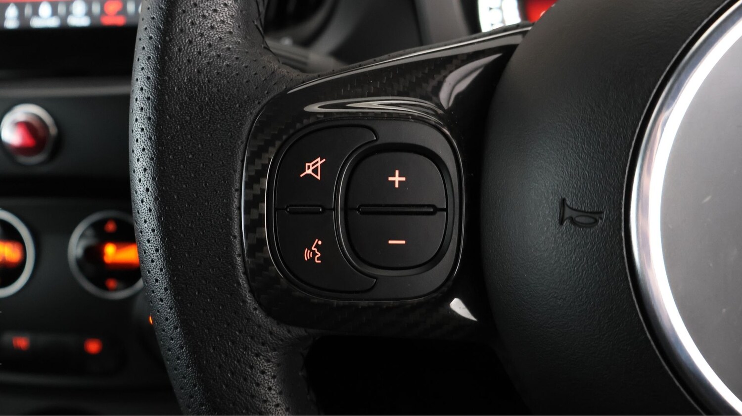 Used Abarth 695 2023 for sale - 77404393: Photo 23