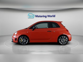 Used Abarth 695 2023 for sale - 77404393: Photo
