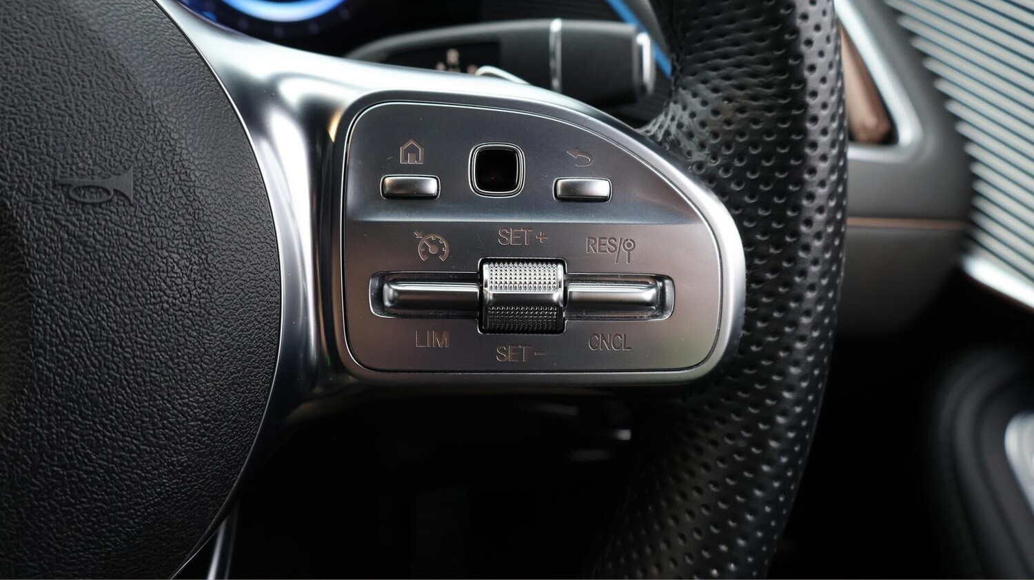 Used Mercedes-Benz EQC 2022 for sale - 76282789: Photo 26