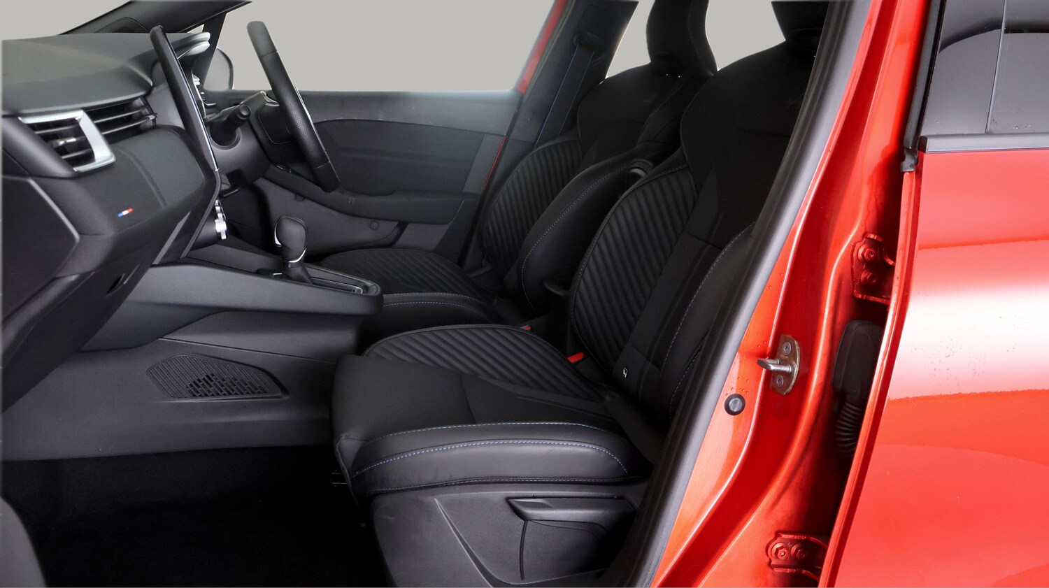 Used Renault Clio 2024 for sale - 77476839: Photo 13