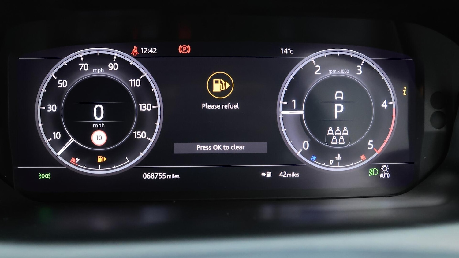 Used Land Rover Discovery Sport 2019 for sale - 76633671: Photo 11