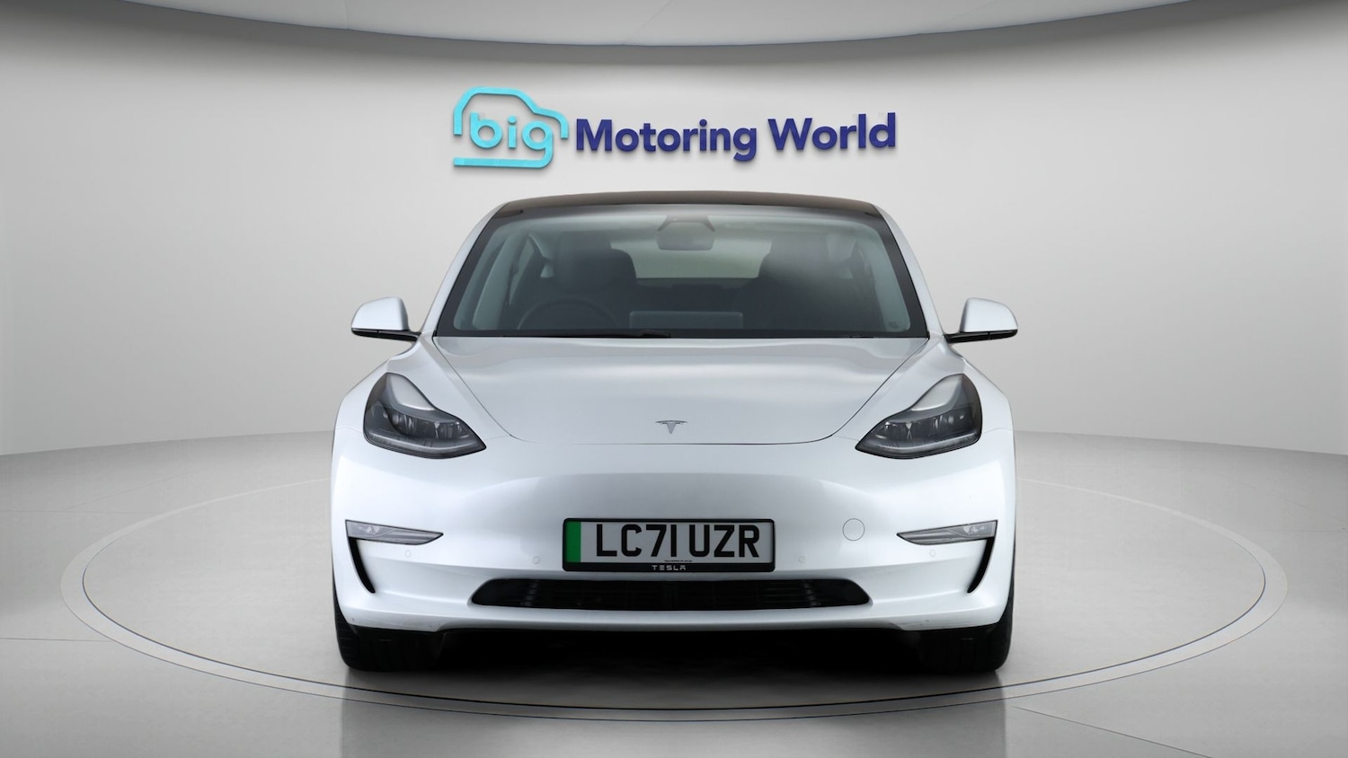 Used Tesla Model 3 2021 for sale - 77247520: Photo 2